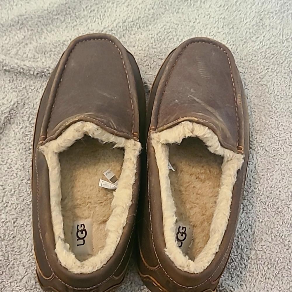 Ugg slippers never worn without box